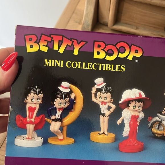 Vintage Betty Boop Mini Collectibles Set of 4 NWT 1998 King Features - Picture 5 of 7